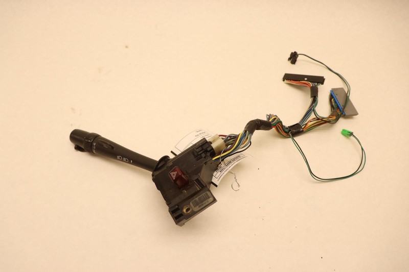 2000-2001 CHEVY TAHOE STEERING COLUMN WIPER & TURN SIGNAL COMBINATION SWITCH OEM