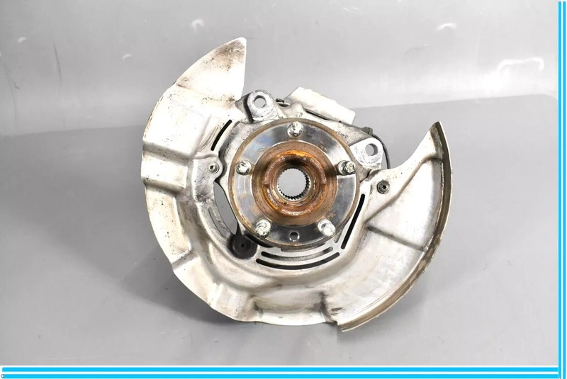 17-21 Jaguar X761 F-Pace Velar Front Left Spindle Knuckle Hub w/ Shield OEM