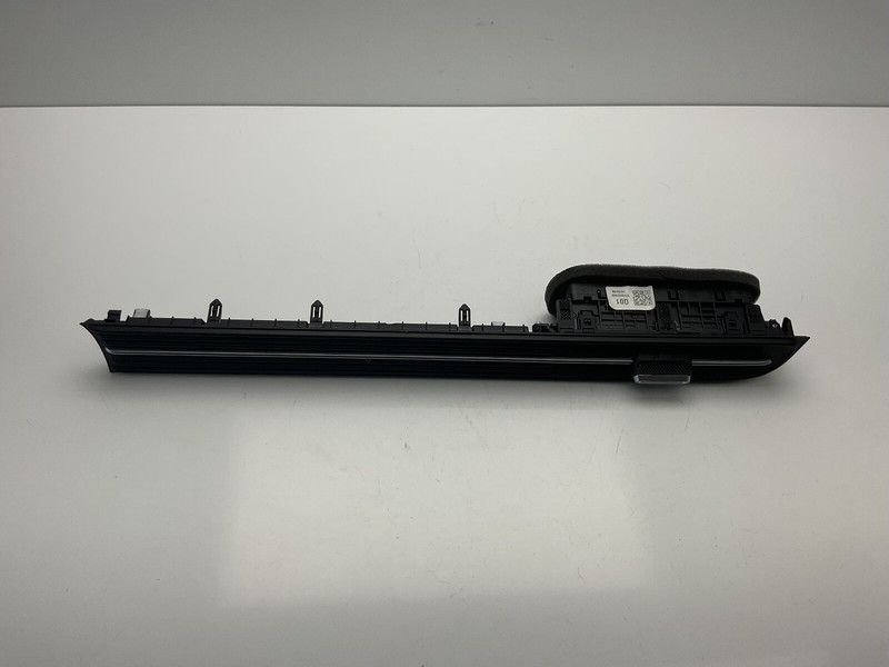 2022-2025 HYUNDAI IONIQ 5 RIGHT OUTER DASHBOARD INSTRUMENT PANEL A/C AIR VENT