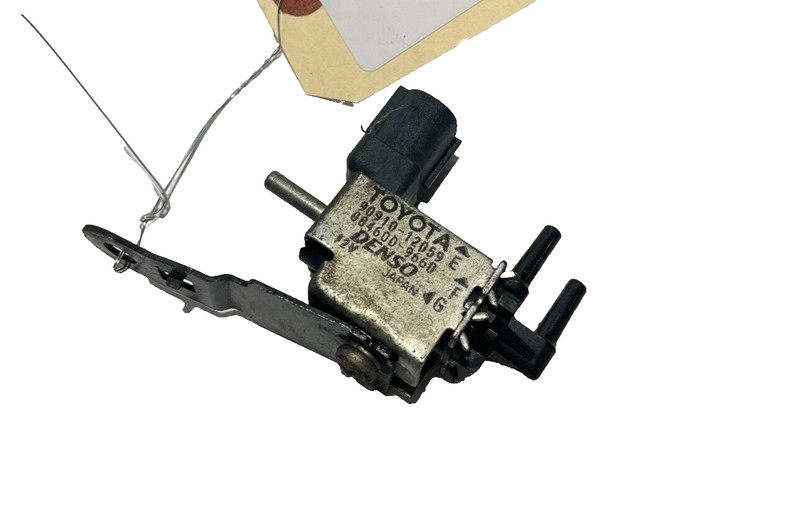 2018 - 2022 TOYOTA CAMRY 2.5L SE ENGINE MOTOR VACUUM VALVE SWITCH OEM