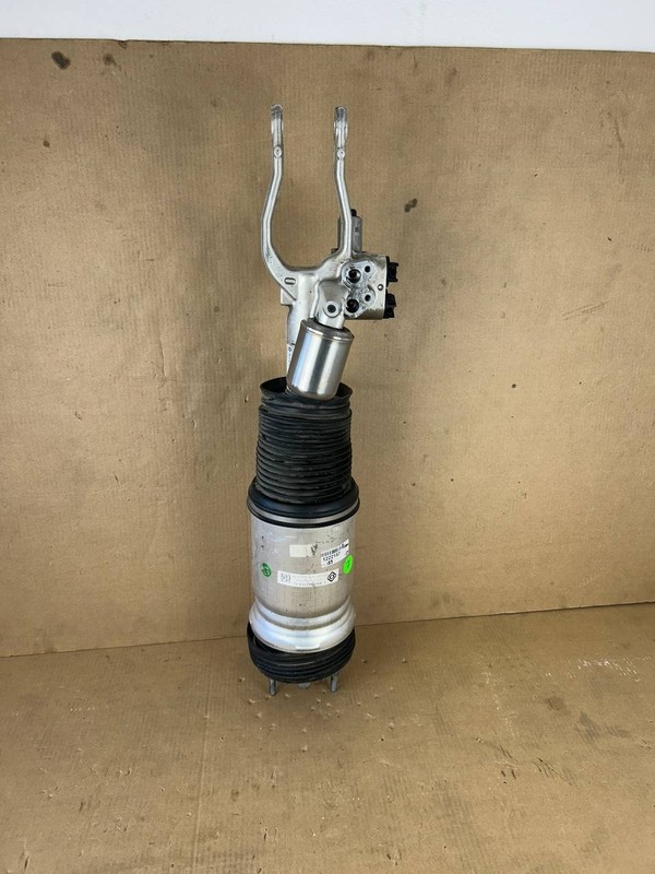 ✅2022-2025 Rivian R1S Air Ride Suspension Front Strut, Left LH C100002751-G