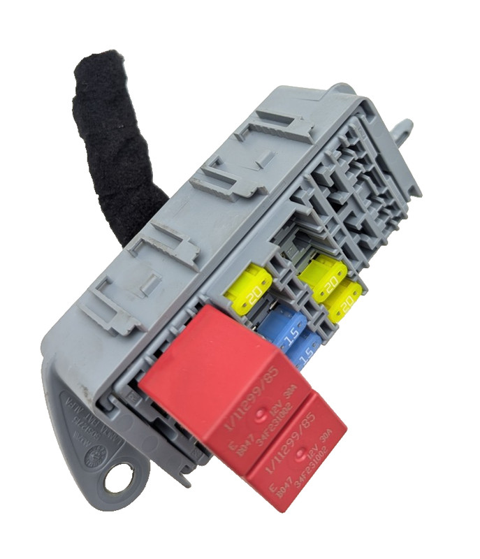 2014 Fiat 500L Relay Fuse Box 50512715 1.4 2014 50512715