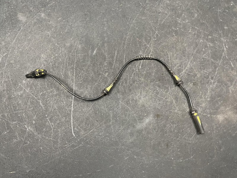 Rear Left ABS Wheel Speed Sensor 2018 BMW X1 34526880757 2016 2017 2019 - 2022
