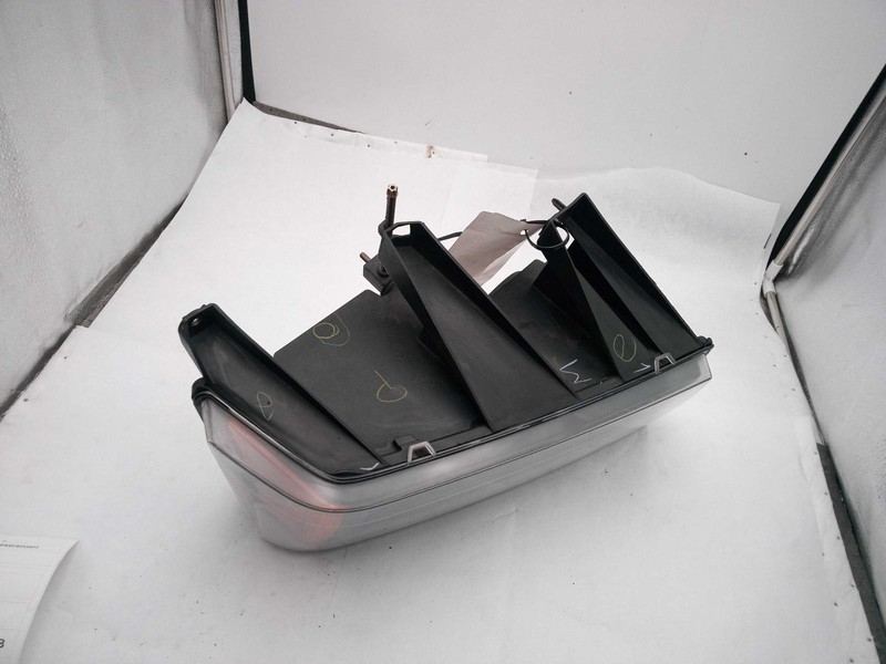 2012 Chevrolet Colorado Right Headlight Assembly Grey 149K Miles Used OEM