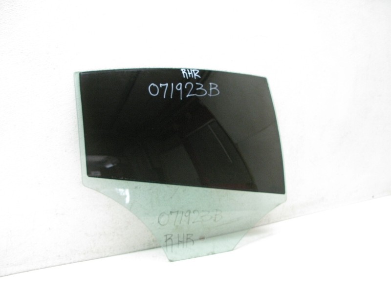 09-15 JAGUAR X250 XF XFR XFR-S SEDAN DOOR GLASS WINDOW REAR RIGHT OEM 092424