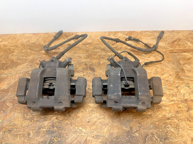 12–16 BMW F22 F30 F32 F33 3/4 Series Front Left Right Brake Calipers & Pads OEM