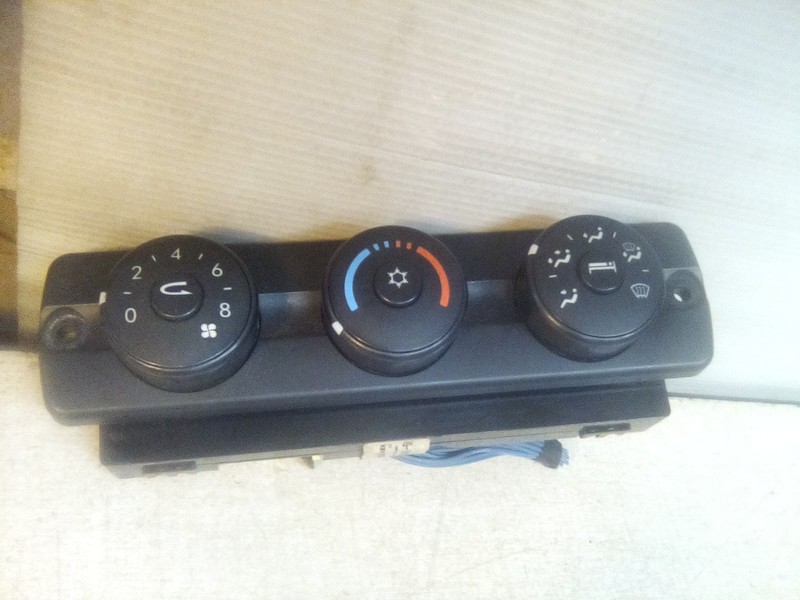 Freightliner Cascadia A22-60645-501 Climate Control