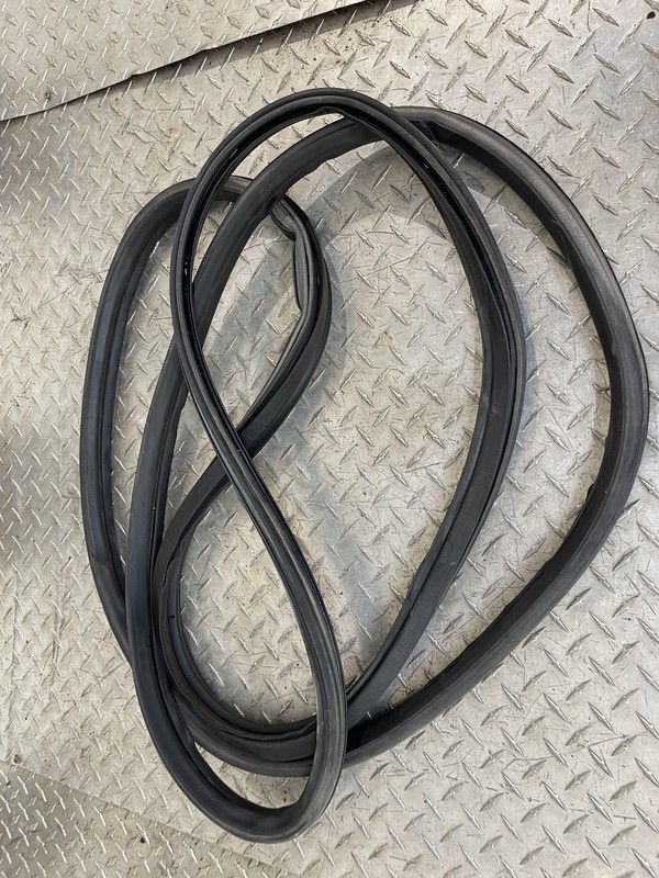 1993-2002 Pontiac Firebird Trunk Lid Gasket Weather Seal Oem Tested