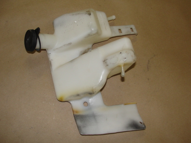 2004 HONDA CB 600 F HORNET RADIATOR COOLING RESERVIOR BOTTLE TANK CB600F 599 04