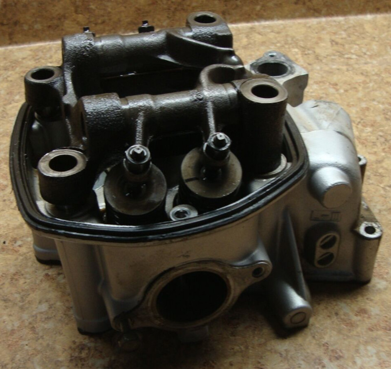 1982 Honda GL500 GL 500 Silverwing 82 Engine Left Cylinder Head Valves Top End