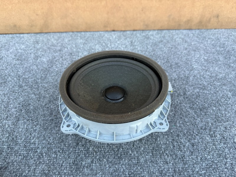 GENESIS GV70 2022-2026 OEM LEFT OR RIGHT DOOR AUDIO SOUND SPEAKER NAG & OLUFSEN