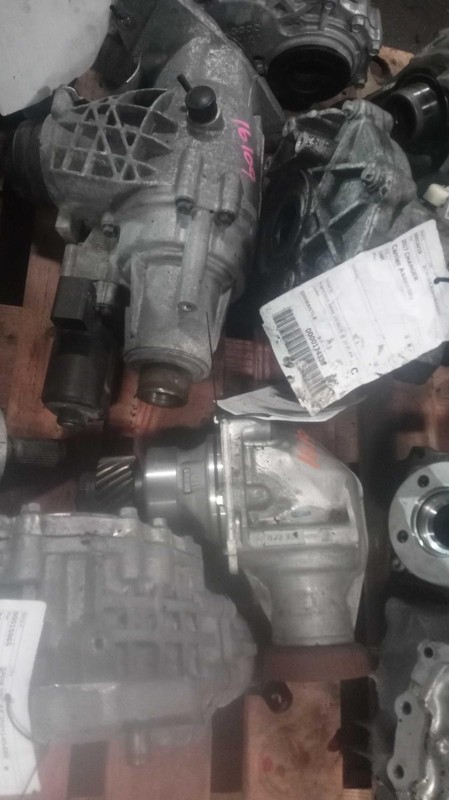 2019 Honda HR-V Transfer Case Assembly OEM 47000 Miles Blue NJ25-16199-409151