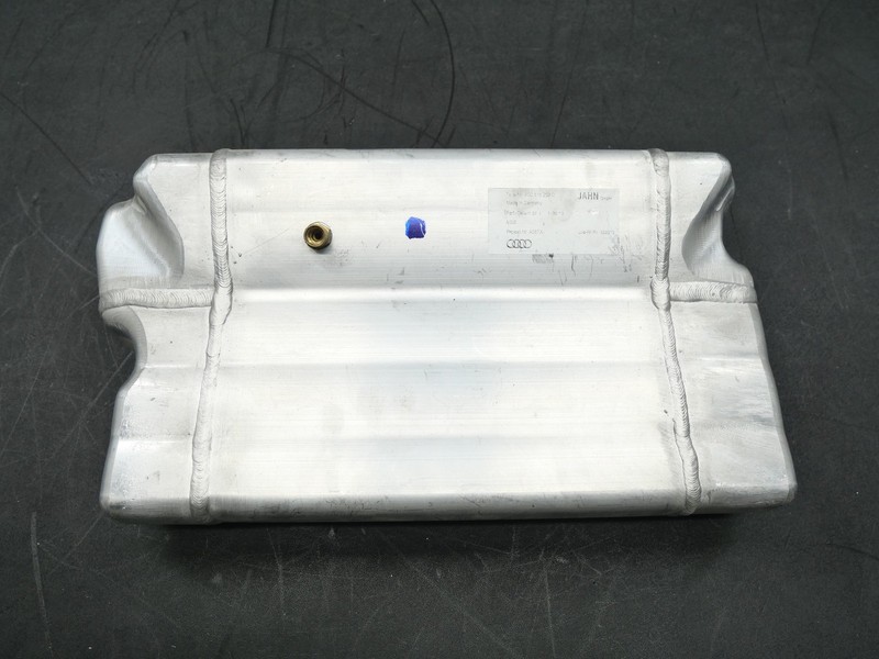 Used Air Suspension Compressor Reservoir Pressure Tank 2014-2015 Audi RS7 OEM