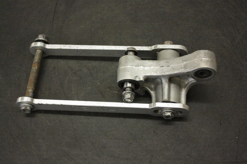 06 KAWASAKI ZX 10 R NINJA REAR SHOCK STRUT MOUNT DOG BONE LINKAGE ZX 1000 ZX10R