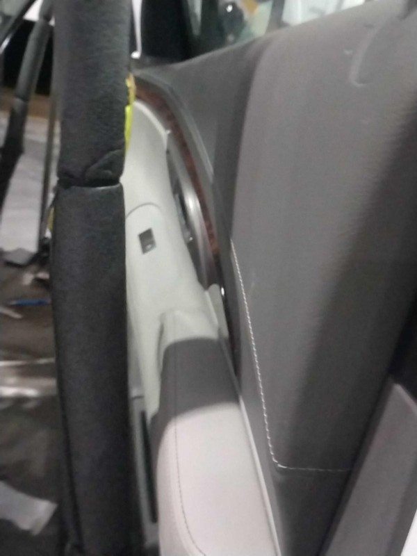 2012 Buick LaCrosse Right Front Door White OEM Used 117k Miles NJ25-26508-682961