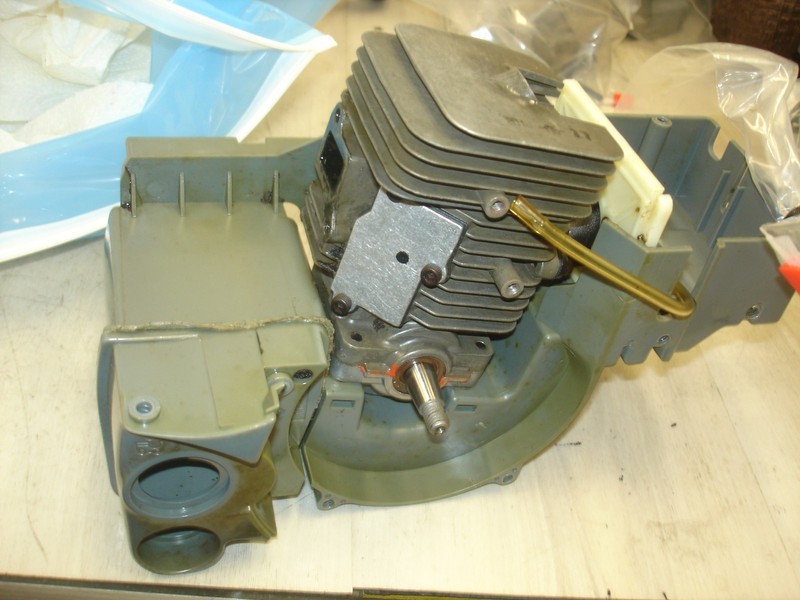 Hitachi cs33eb e301974bnew pure fire power head main bodychainsaw part