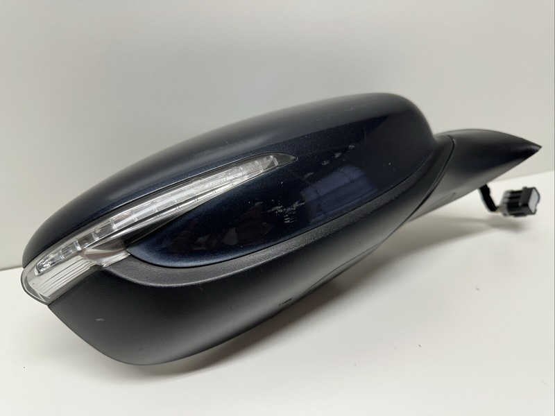 023916 | 2016 - 18 Kia Forte5 Right Mirror Hatchback Turn Signal Manual Folding