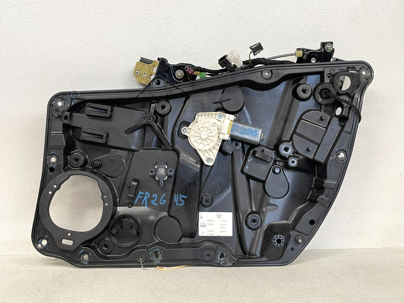 ⭐14-19 MERCEDES CLA45 AMG FRONT RIGHT POWER WINDOW REGULATOR MOTOR OEM LOT2645