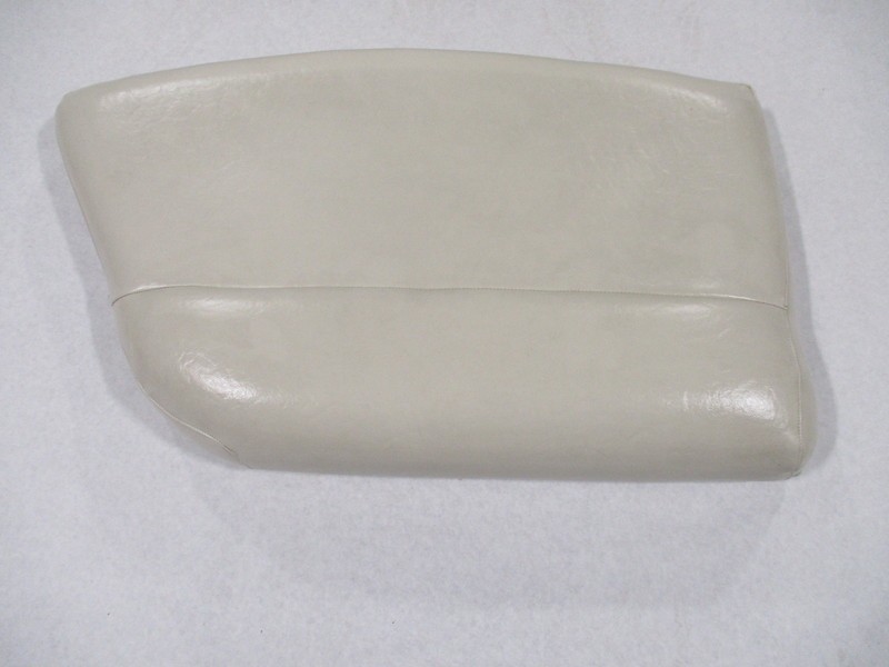 2005 Hurricane Sundeck SD257DC Boat Port Stern Seat Left Base Cushion White