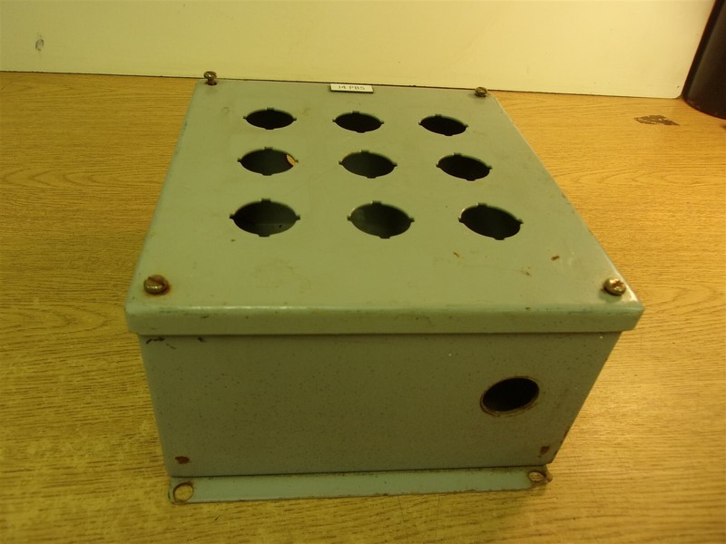 Hoffman H-481351 9-Switch Control Station Enclosure *FREE SHIPPING*