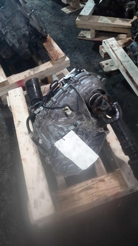 Used Transfer Case Assembly fits: 2019 Nissan Titan 5.6L 8 cylinder gasoline Gra