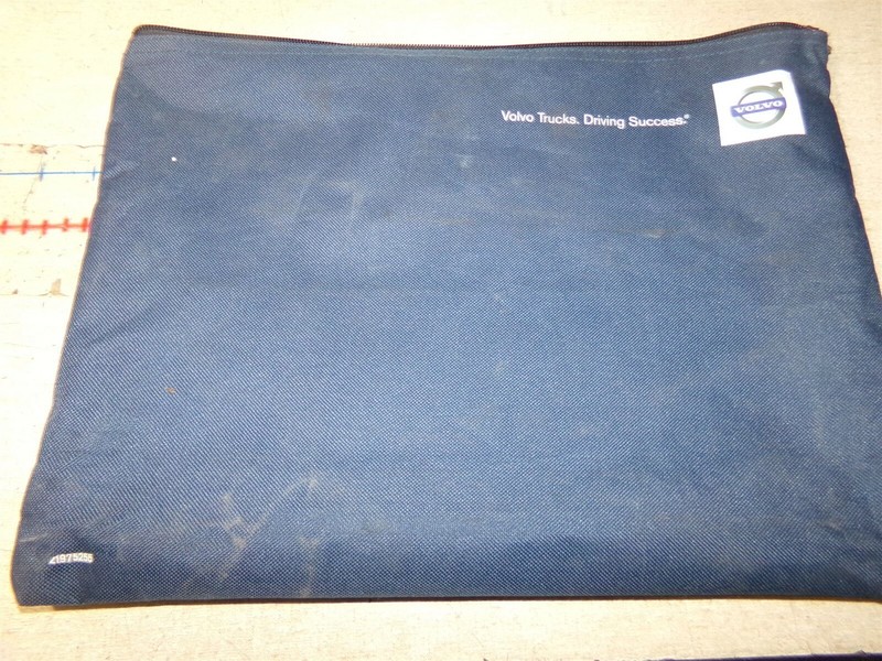 Volvo 21975255 Operator's Manual Set with Bag*FREE SHIPPING*