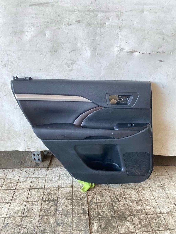 Rear Door Trim Panel TOYOTA HIGHLANDER Left 16 17 18 19 15 14