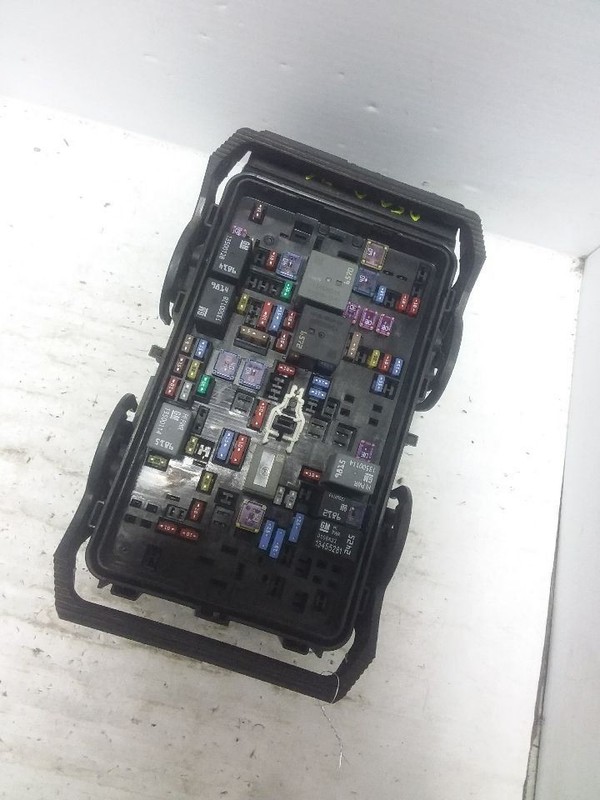 Fuse Junction Box Engine Fits 20-22 XT4 84949520