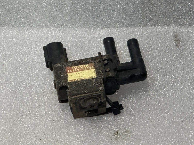 95 96 97 98 99 00 Toyota Tacoma 4Runner Emission Purge Valve 25860-75160