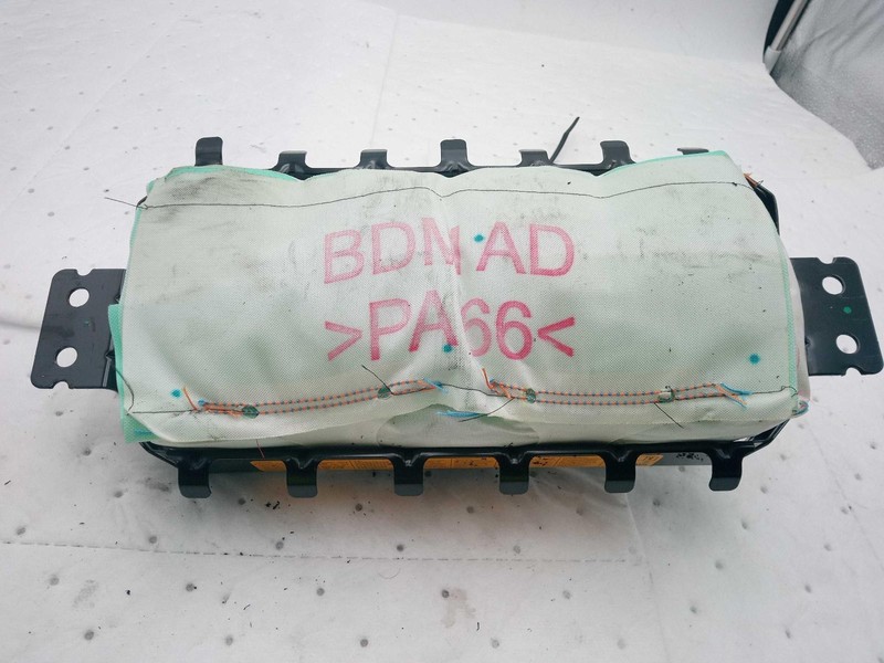 Used Right Instrument Panel Air Bag fits: 2022 Kia Forte Sedan passenger dash Ri