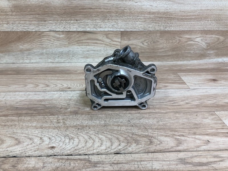 MERCEDES BENZ OEM W205 C300 FRONT ENGINE MOTOR VACUUM PUMP ACTUATOR 15-17