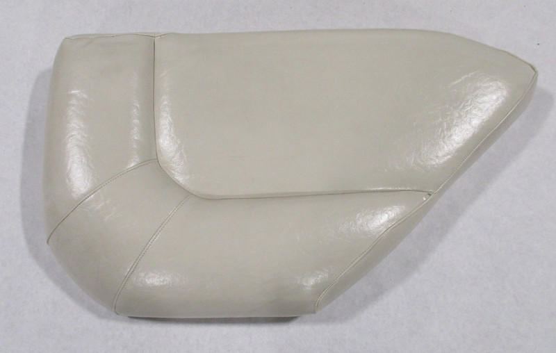 2005 Hurricane Sundeck SD257DC Boat STBD Stern Seat Base Cushion White