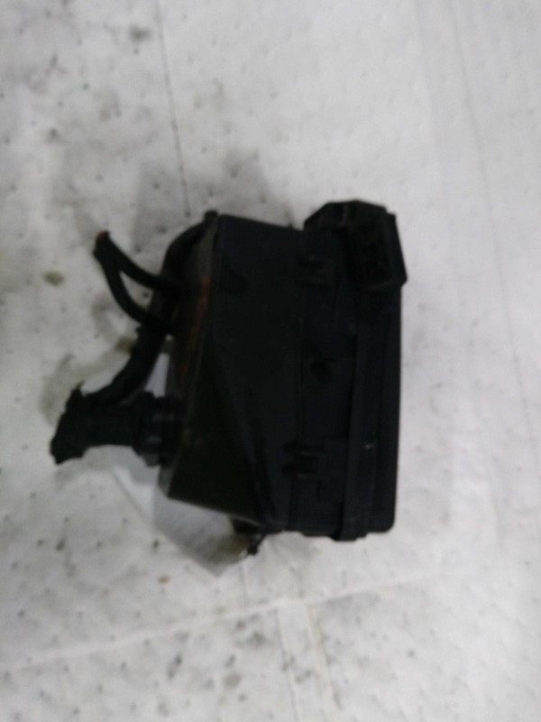 2016 KIA RIO OEM Fuse Box 912791W090 Silver 1.60L 97K Miles Warranty