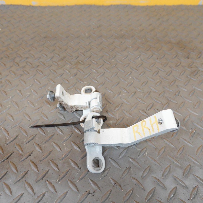 2019-2022 VOLVO XC40 REAR RIGHT SIDE DOOR HINGE UPPER & LOWER OEM 31457100
