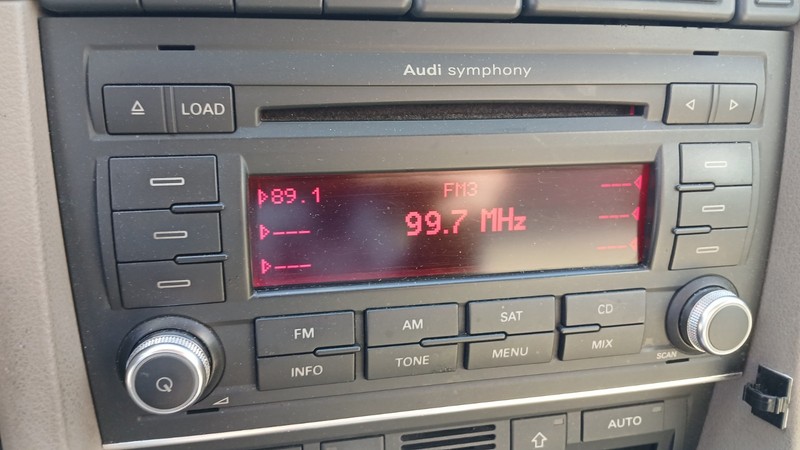 04-09 AUDI B7 A4 SEDAN SYMPHONY STEREO RADIO CD HEAD UNIT SATELLITE OEM 021026