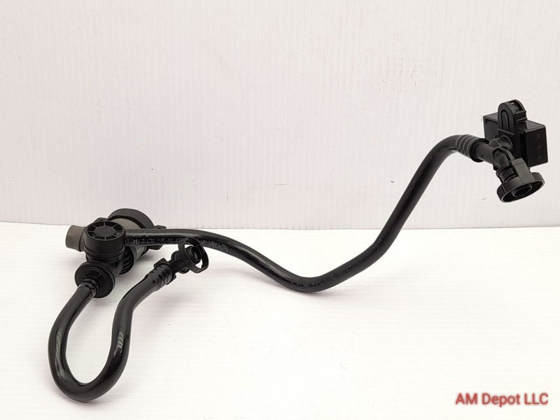 2013 BMW 320i 328i 2.0 N20 N26 F30 Fuel Tank Breather Line Pipe w Valve 7636145