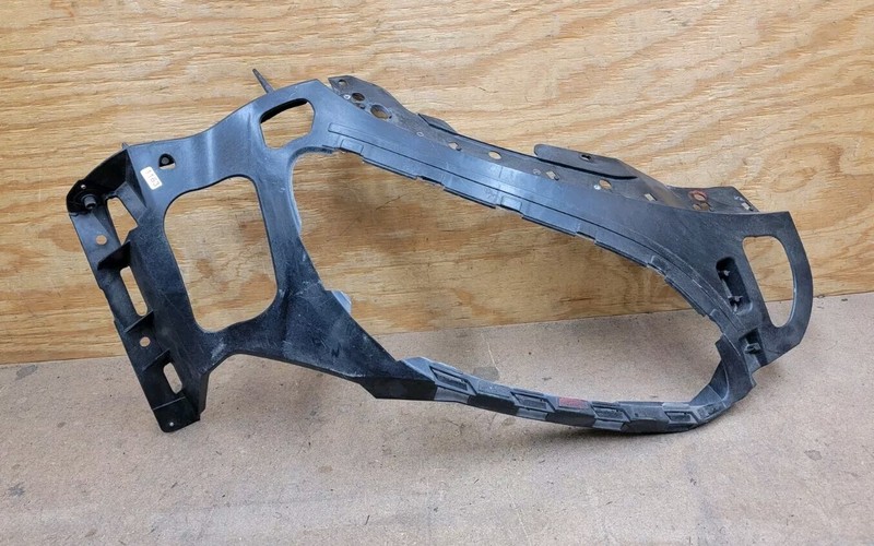2013 2014 2015 Mazda MX-5 Miata Front Bumper Mount Bracket Right RH Side OEM