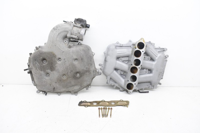 2004 Nissan 350z VQ35DE Upper Lower Intake Plenum Set OEM KW82