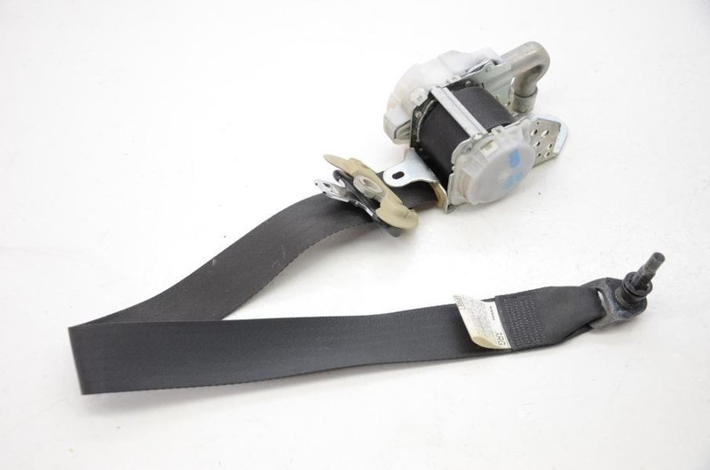 2009-2013 Infiniti G37 RWD Passenger Right Front Seat Belt Buckle Assembly