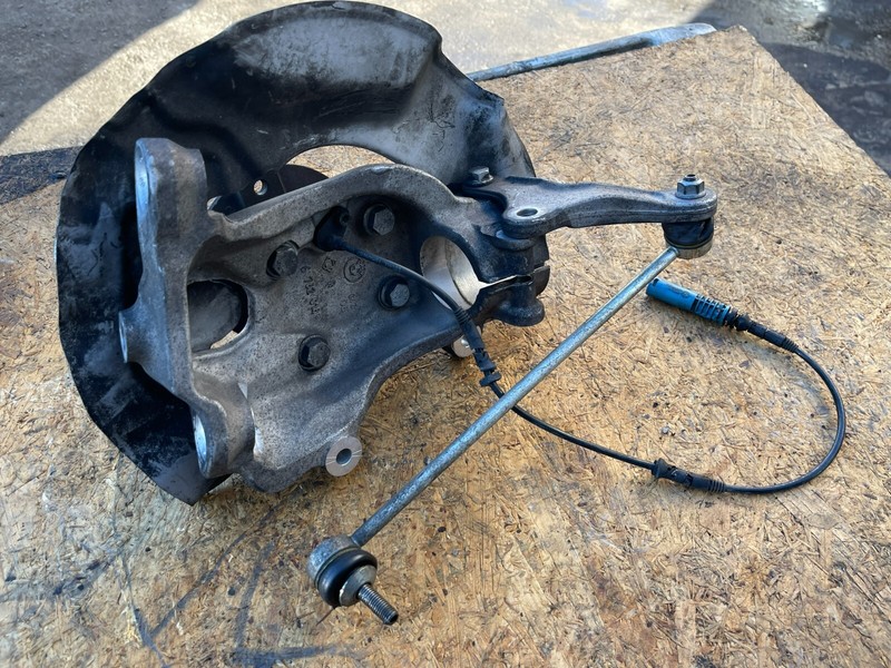 BMW E63 E64 645 650 Front Right Spindle Suspension Knuckle Carrier Hub 67K! OEM✅