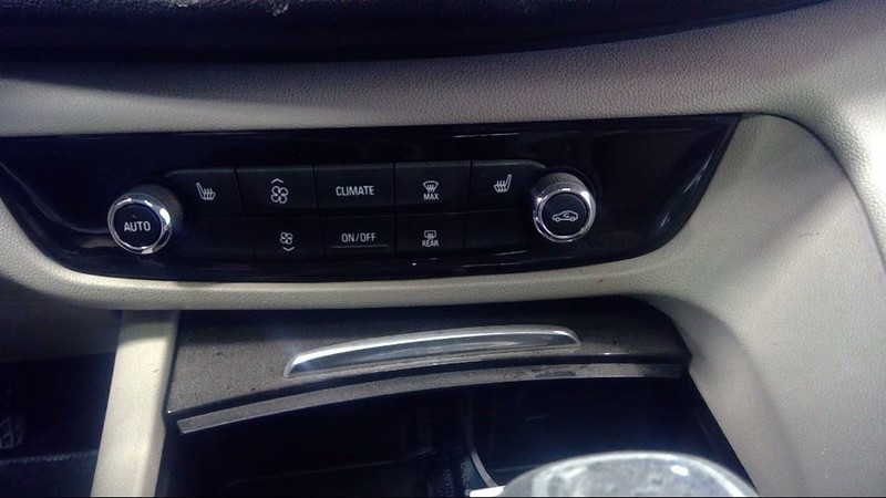 Temperature Control Dual Zone Control CJ2 Opt KA1 Fits 18-20 REGAL 3431302