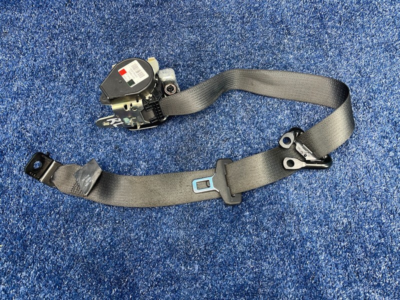 2016–2019 Buick Cascada Rear Left Seat Belt w/ Pretensioner OEM 632738300
