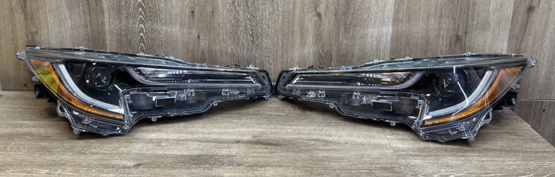 2020-2022 TOYOTA COROLLA SET LH &RH SIDE HEADLAMP ASSY OEM