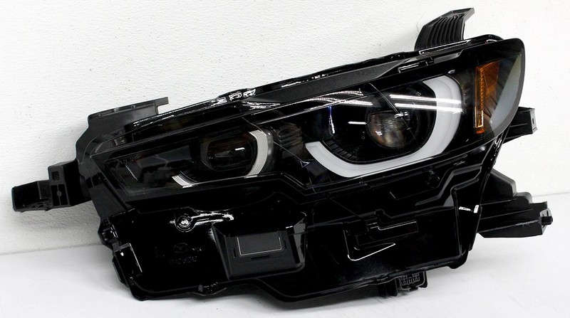 VA41-51-040C OEM Left Driver Side LED Headlamp For Mazda CX-50