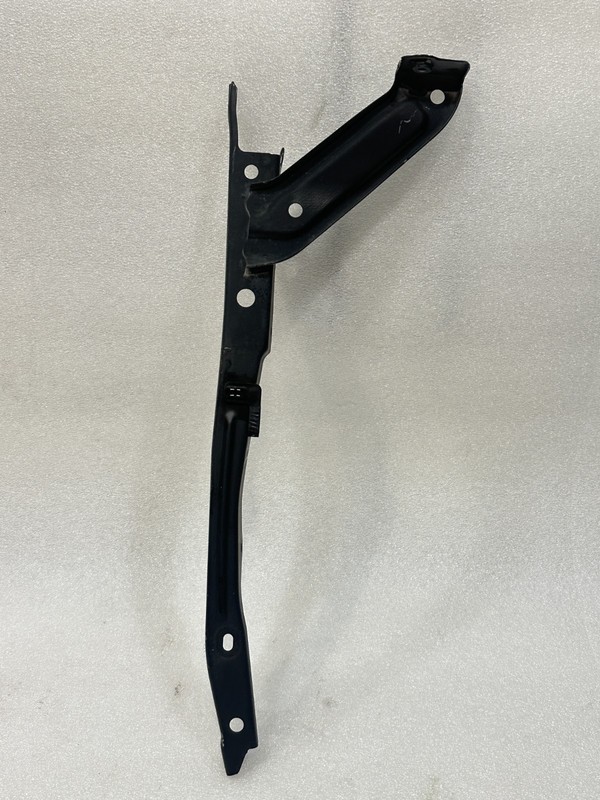 2016 Lexus ES350 Hood Latch Support /Center Radiator Support Mount OEM