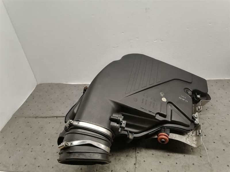 Passenger Air Cleaner 4.4L Twin Turbo 2013 2014 2015 2016 2018 2019 BMW 650i