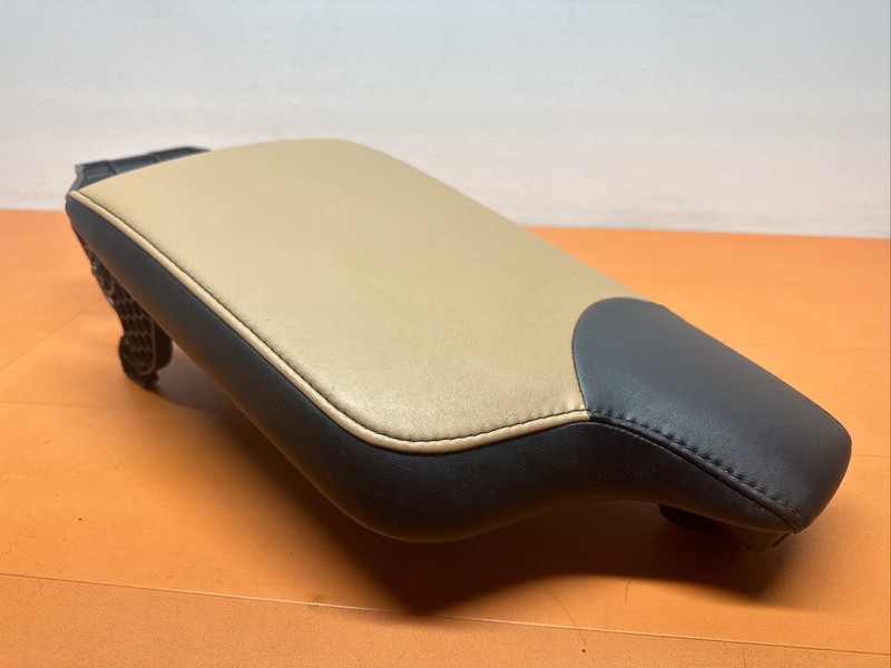 5896224040 | 2015 - 17 Lexus RC300 RC350 RC200t FLOOR ARMREST BROWN BLACK OEM
