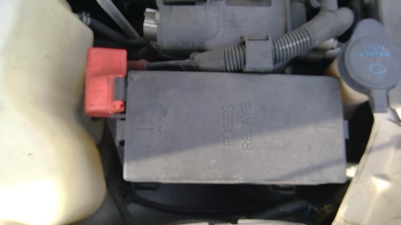 Fuse Box Engine Fits 00-05 LESABRE 736461