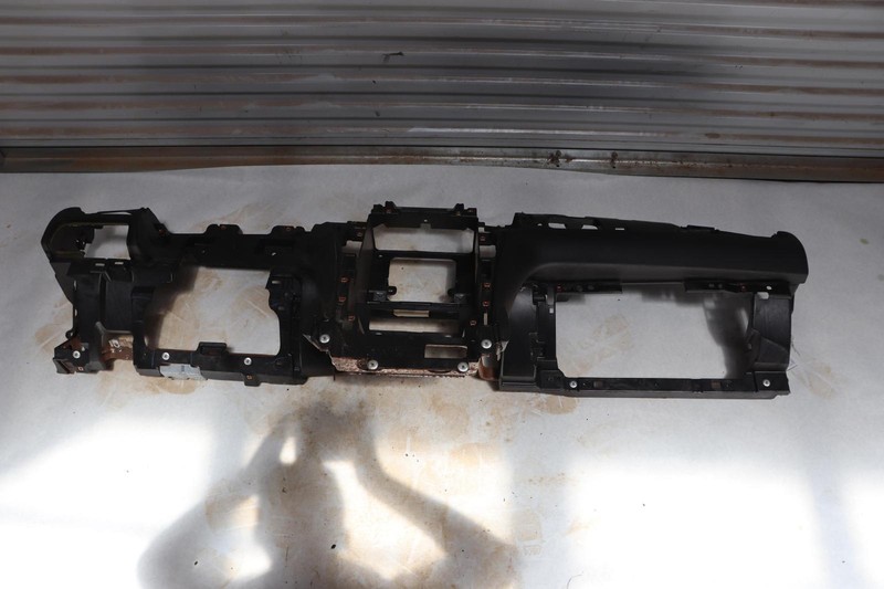 2007-2014 CADILLAC ESCALADE REINFORCEMENT PLATIC DASH DASHBOARD PANEL OEM