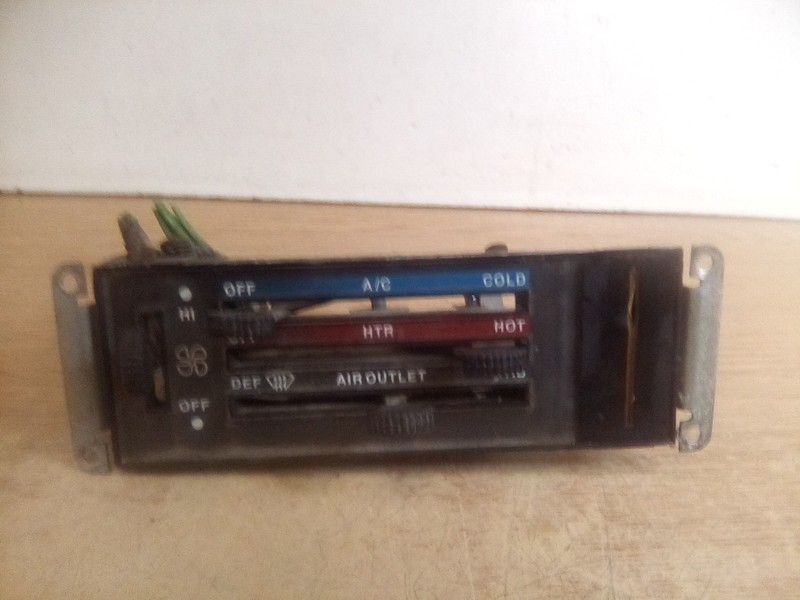 International 9200 OEM Climate Control L-12669